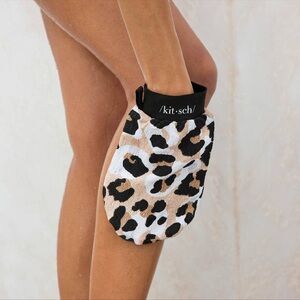 NWT Leopard Print Eco-Friendly Exfoliating Glove